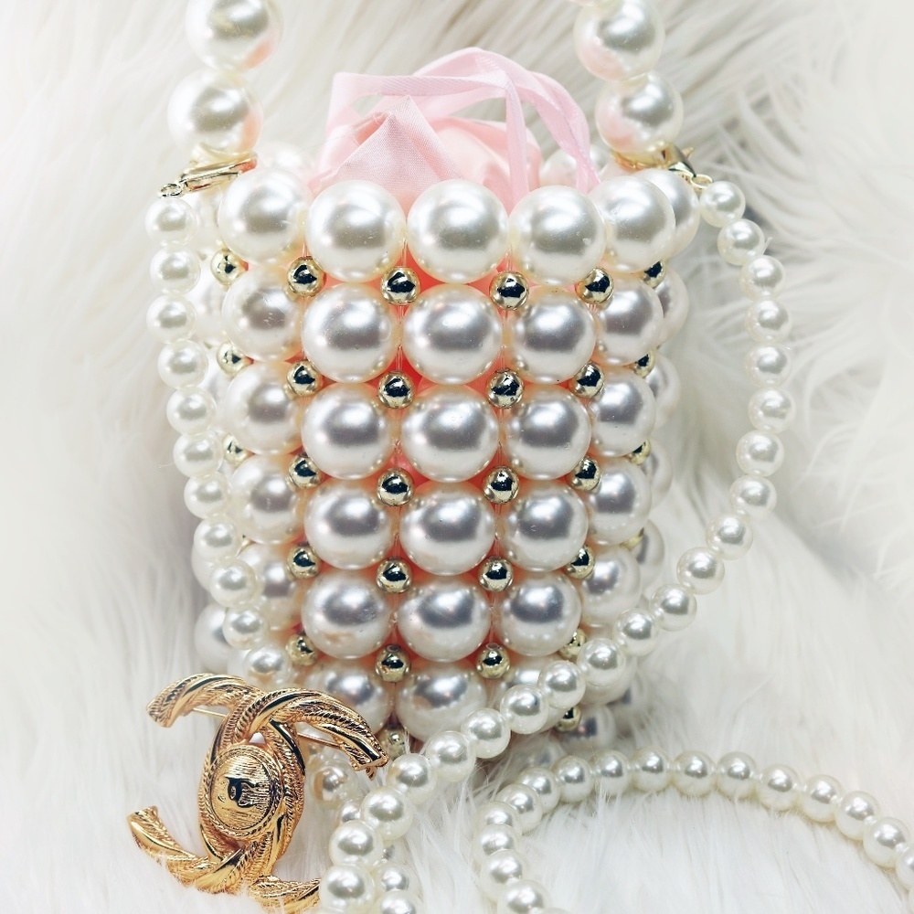 Host Pick! ๐ Gorgeous Pearl Bucket Mini Tote Haute Couture Handbag - Picture 5 of 16